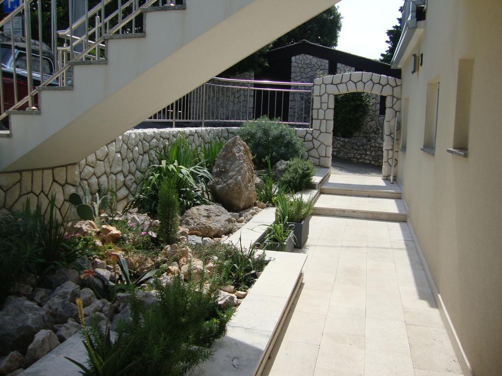 Apartments Ilona Novi Vinodolski Extérieur photo