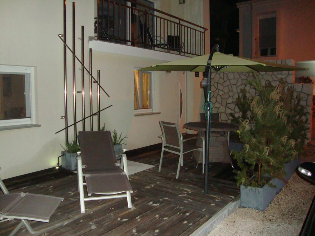 Apartments Ilona Novi Vinodolski Extérieur photo
